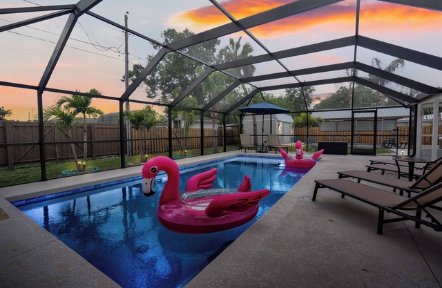 Sapphire Cove- 2BD/2BA Heated Saltwater Pool