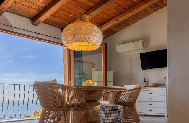 Sardinia Sea View retreat: Breathtaking sunsets & Relax by the Mediterranean