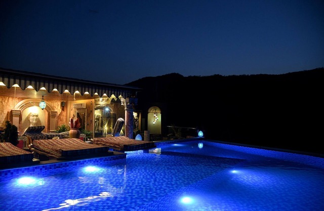 Satoria Villa-Fort view rooms with Infinity Pool.