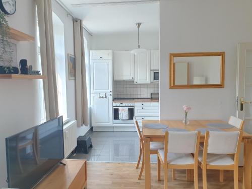 *Saxonia De Luxe* Neue & Hochwertige 50qm² 2-Zimmer-Ferienwohnung in Chemnitz mit Parkplatz & wie zuhause Wohlfühlatmosphäre - My feel@home Apartment in Chemnitz