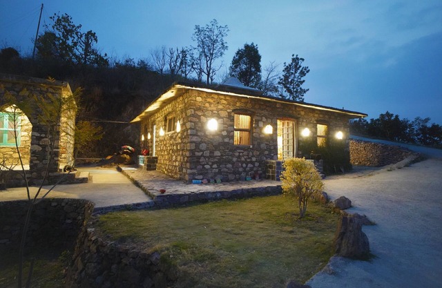 Scenic & Beautiful Cottages for self awareness, nature and healing. (Room 4)