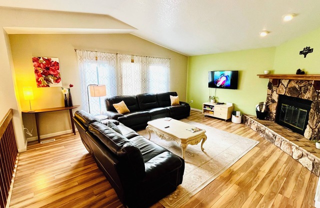 Scenic, cheery, and bright Eagle River home base to adventure.