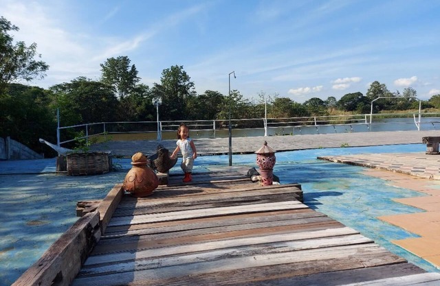 Scenic Riverside Resort