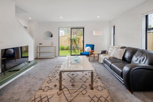 Scenic Views from our 2-BR Trentham Hideaway