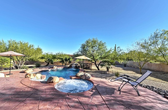 Scottsdale Home: Pickleball, Heated Pool & Hot Tub