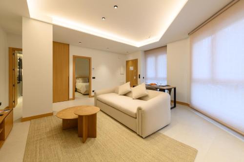 SCR7B1 Amplio piso exterior de un dormitorio en el barrio La Latina