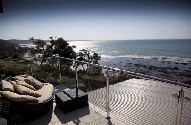 Sea Eagle Waterfront Beach House