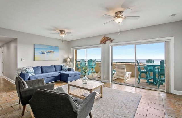 Sea Forever/Luxury Beachfront/Huge Condo