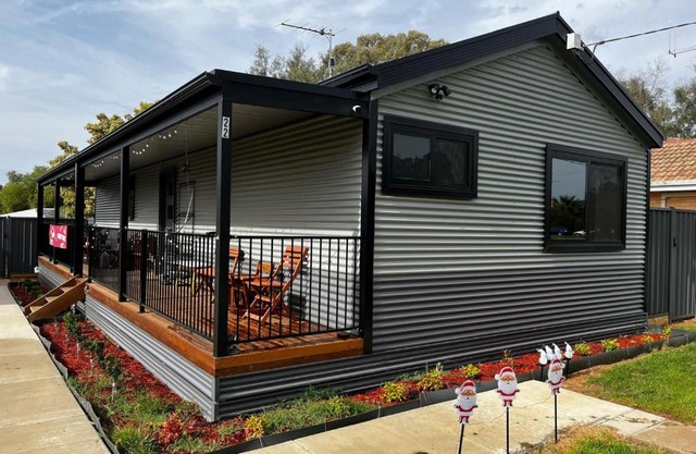 Sea Lake Holiday Cabin