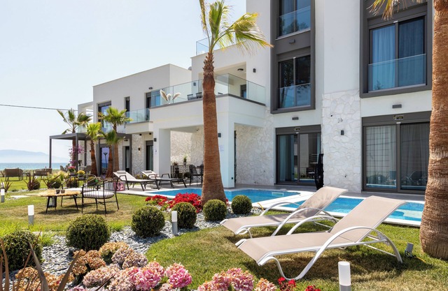 Sea Residence -4 bedroom Villa with Private Pool