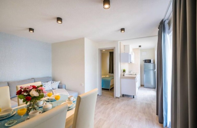 Sea side mobile home by Interhome