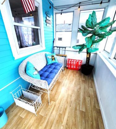 Sea & Sun Cottage #1