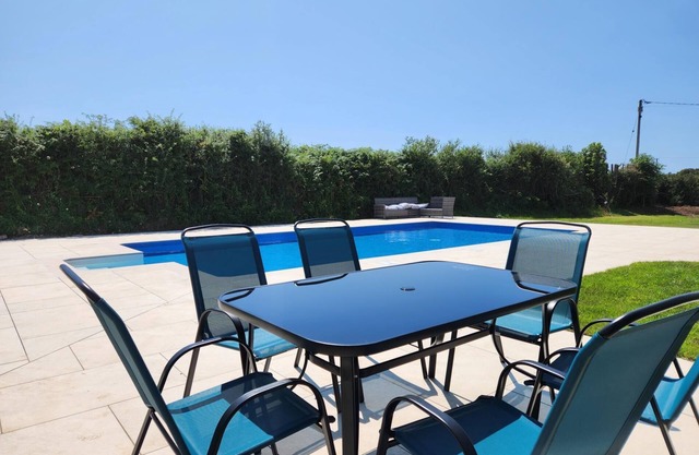 Sea View - 1 Bed Suite - Ocean Breeze - Port Eynon