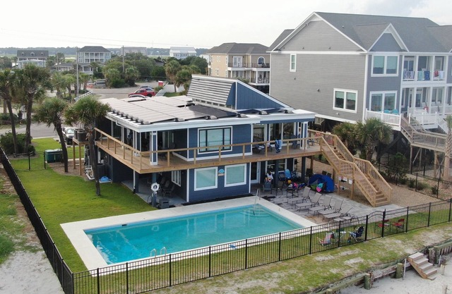 Seabatical - Oceanfront in Garden City Beach, SC