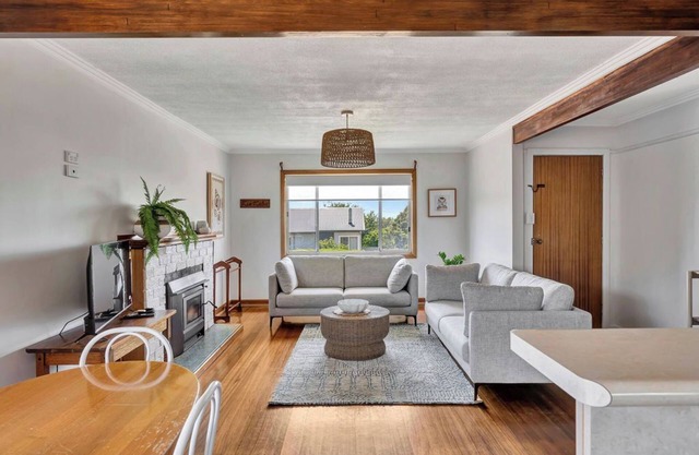 Seabreeze Escape: Your Next Coastal Getaway