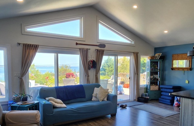 Seas The Day Cottage in SW Port Mouton