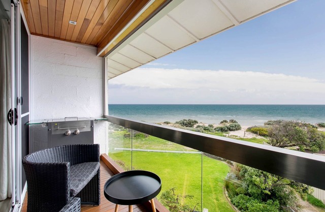 Seascape | Vacation Mode | 2 Bed Ocean View w BBQ