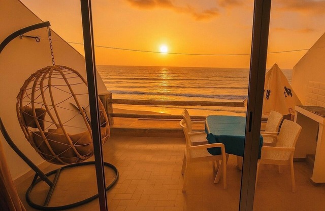 Seaside Group Surf Retreat Direct Beach Access With Kitchen and WiFi Taghazout