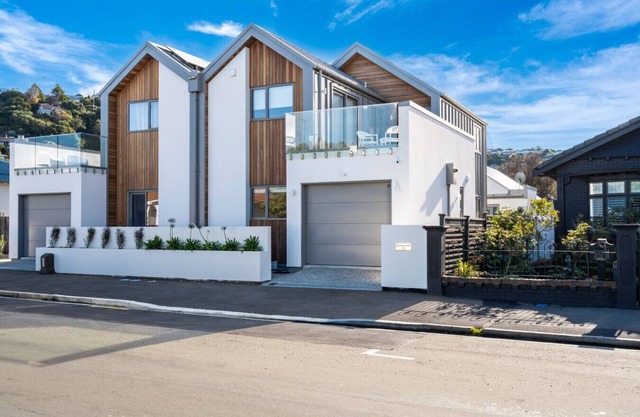 Seaside Luxe in St CLair