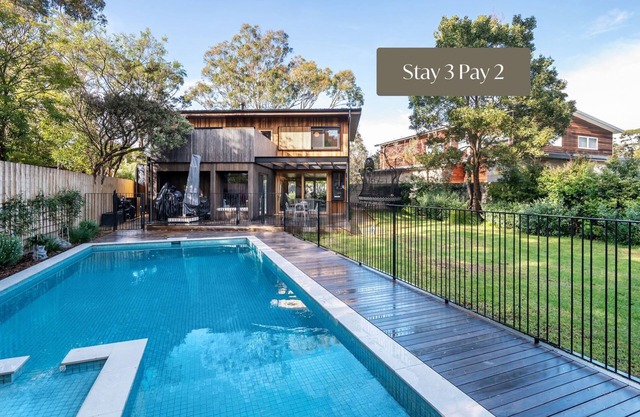 Seasom with pool and spa in beautiful Somers