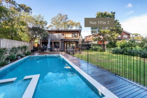 Seasom with pool and spa in beautiful Somers