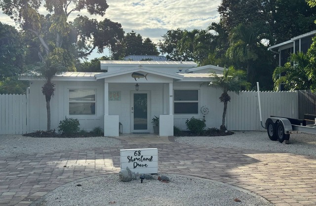 Seasonal Key Largo Retreat with Private Pool, Tiki Hut & Beach Access