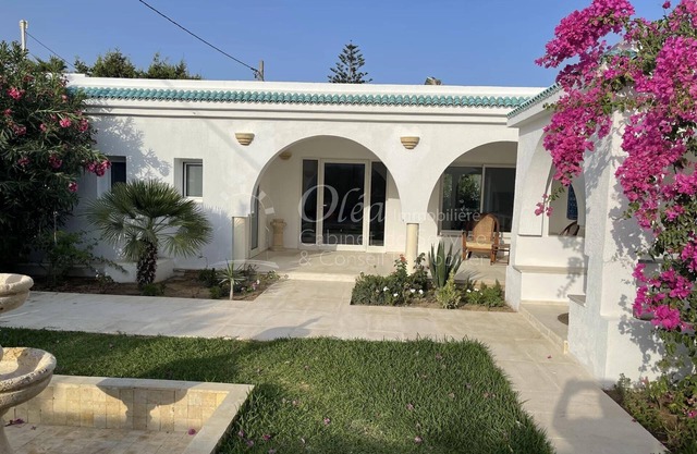SEASONAL RENTAL VILLA BLEUE