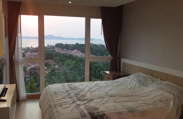 Seaview apartments with 2 bedrooms