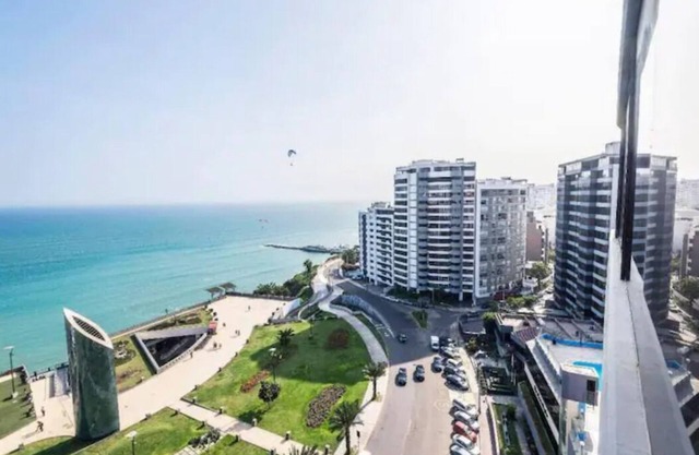SEAVIEW BALCONY NEXT DOOR JW MARRIOTT !