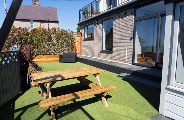 SEAVIEW HOUSE, country holiday cottage in Llanfairfechan