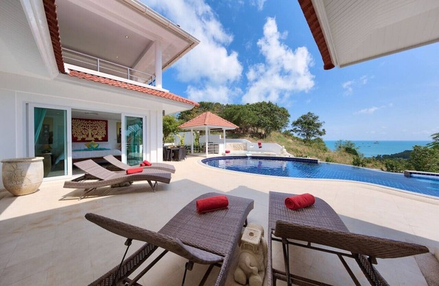 Seaview Villa Beach Connection