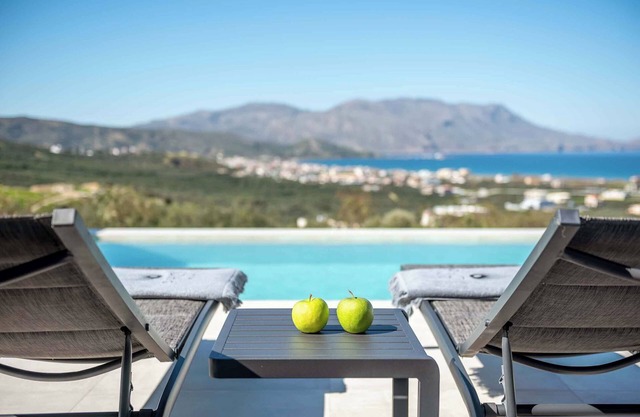 Seaview Villas | Modern design & 2 private pools