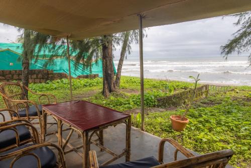 Seaview White beach Villa on Talpona