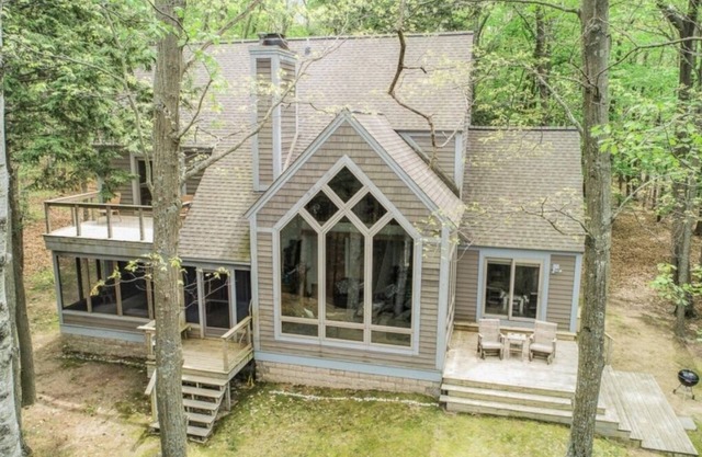 Secluded Beach-house on Lake Michigan