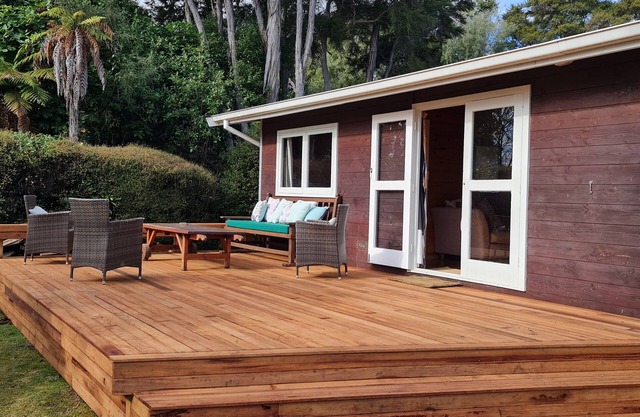 Secluded Classic Kiwi Bach.