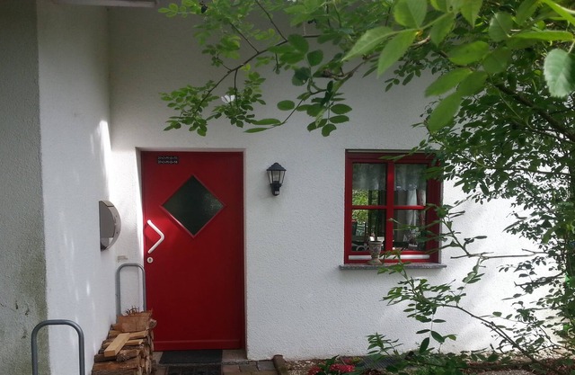 Secluded holiday home on the outskirts, 2 large sun terraces, garden