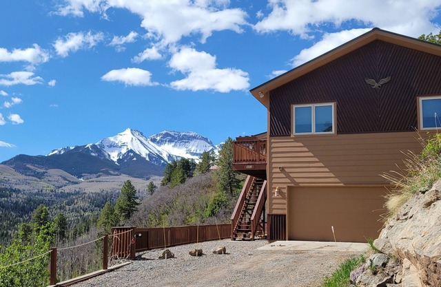 Secluded Mountain Home - 2 Master Suites, a 3rd bedroom and 3 full baths