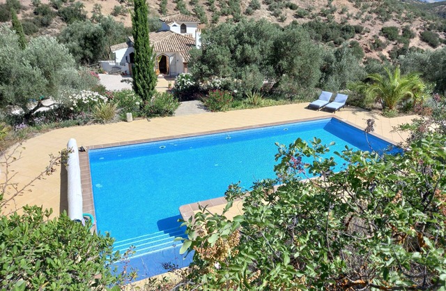 Secluded villa with fabulous pool and jacuzzi, in a beautiful tranquil location