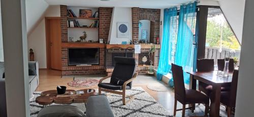 Sehr schöne, große und zentral gelegene Wohnung