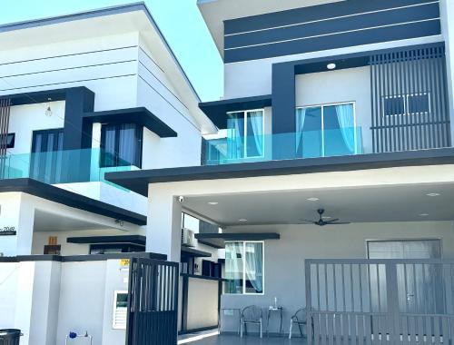 Sekinchan 2008 Homestay Karaoke BBQ