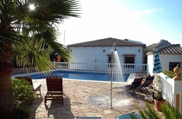 Self catering Cortijo La Torna for 8 people