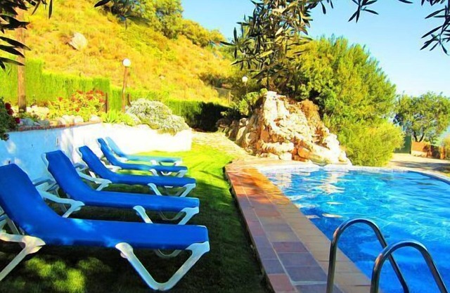 Self catering El Chorro Villas for 6 people