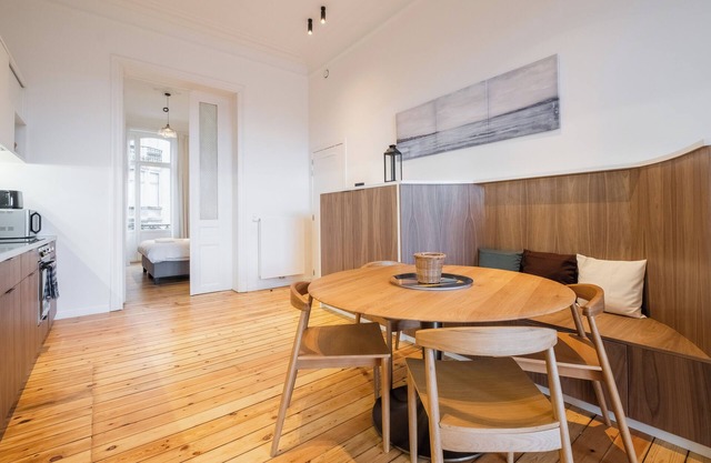 self check in Brussels Apartment for 2 in Heart of trendy Saint-Gilles