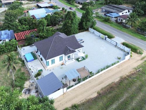 Senja Homestay besut POOL