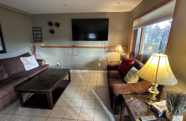 Separate sunny walk out basement suite in safe upscale neighborhood. Pets ok/fee
