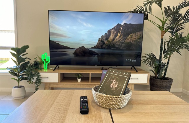 Serene Forest Retreat - Brand New Home with Sunny Backyard, BBQ + Superfast WIFI