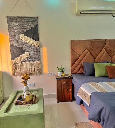 Serene Hemkunt 1BHK Home in GK1