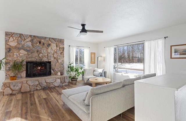 Serene Palmer Home Walk to Downtown and Riverfront!