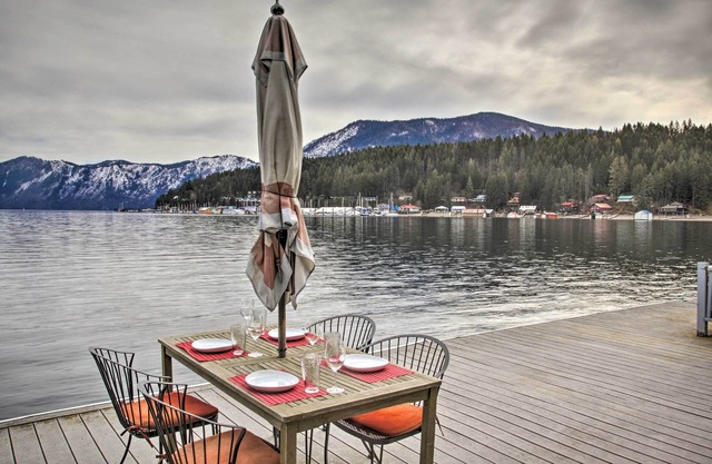 Serenity at Scenic Bay: Floating Cottage w/Views!