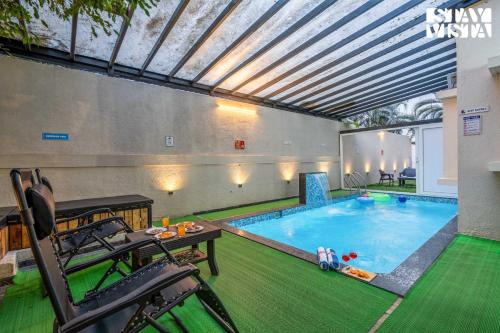 Serenity Meadows with Pool by VEO - Part of StayVista